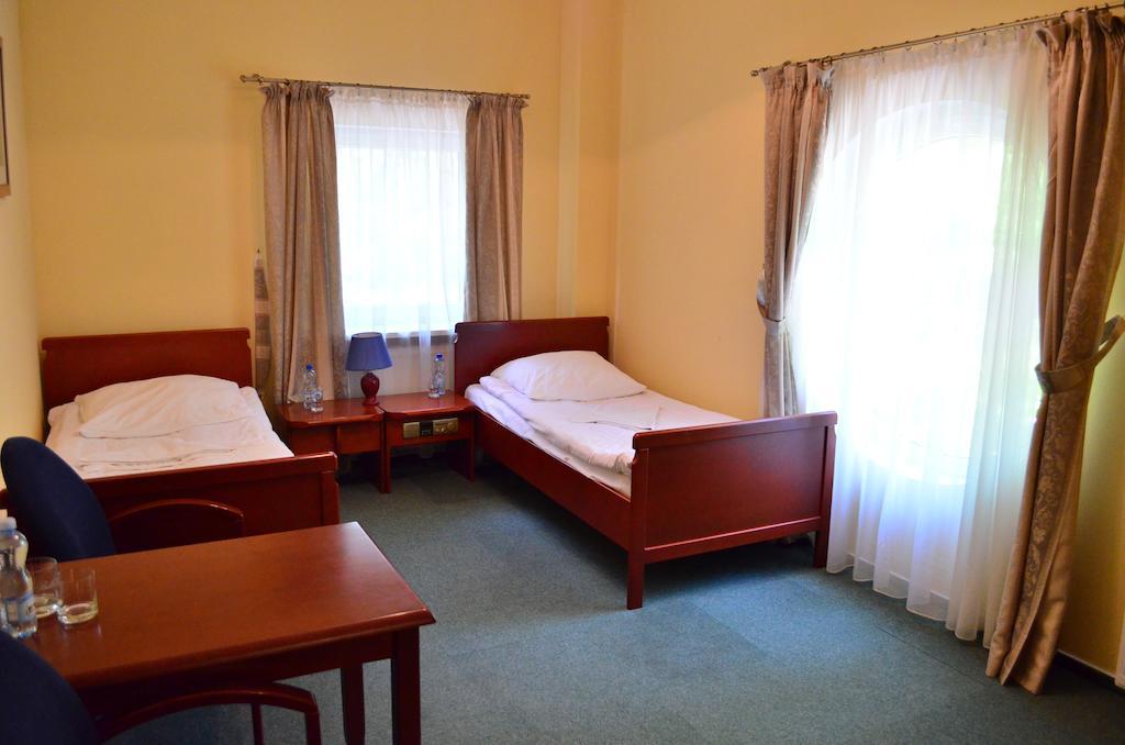 Hotel Mikorzyn Ślesin Zimmer foto