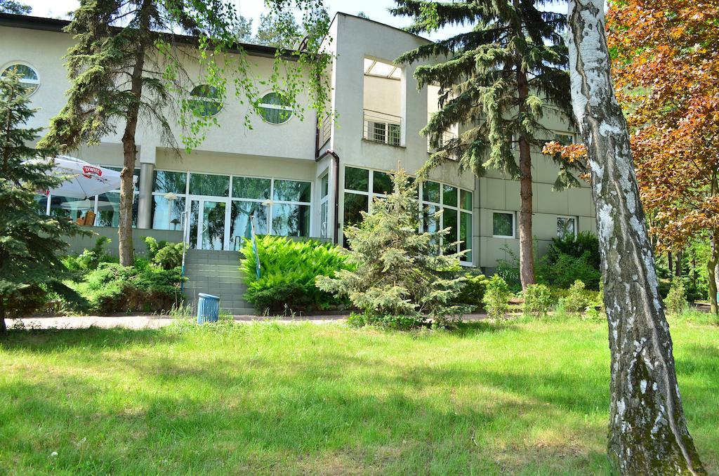 Hotel Mikorzyn Ślesin Exterior foto