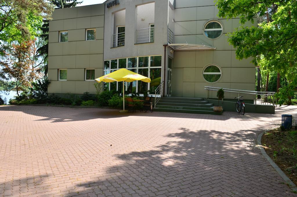 Hotel Mikorzyn Ślesin Exterior foto