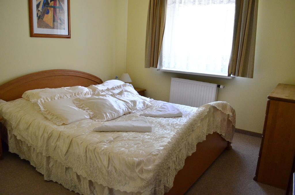 Hotel Mikorzyn Ślesin Zimmer foto
